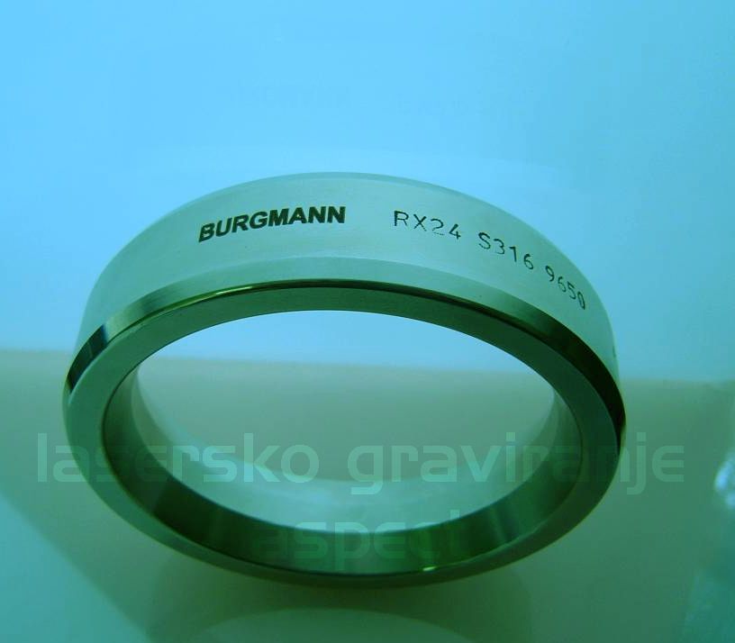 graviranje logotipa na izdelek.jpg